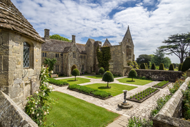 中世纪田园风景摄影图
