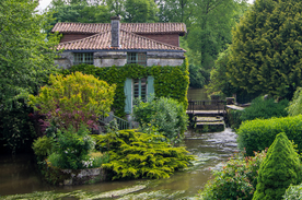 中世纪田园风景摄影图