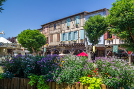 中世纪田园风景摄影图