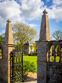 中世纪田园风景摄影图