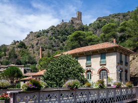 中世纪田园风景摄影图