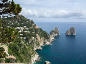 中世纪田园风景图