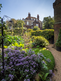 中世纪田园风景图