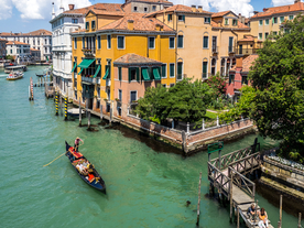 中世纪田园风景图