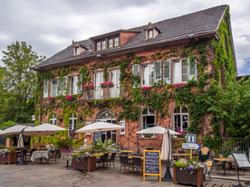 中世纪田园风景图