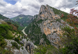 中世纪田园风景图