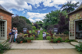 中世纪田园风景图