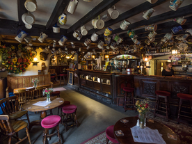 中世纪田园风景图