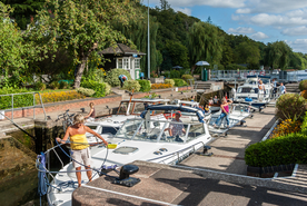 中世纪田园风景图