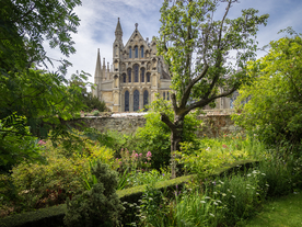 中世纪田园风景图