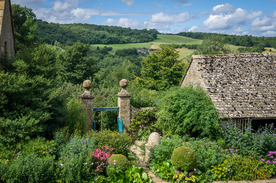 中世纪田园风景图