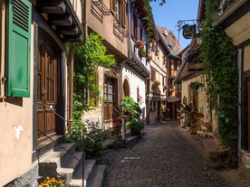 中世纪田园风景图