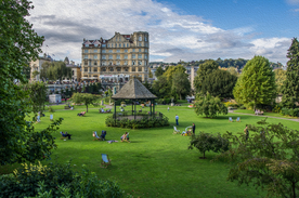 中世纪田园风景图