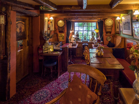 中世纪田园风景图