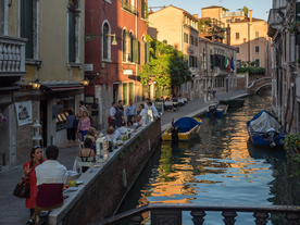 中世纪田园风景图