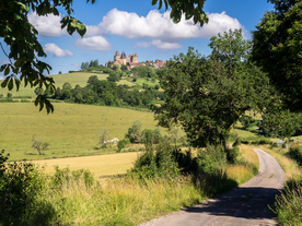 中世纪田园风景图
