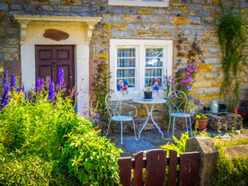 中世纪田园风景图