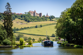 中世纪田园风景图
