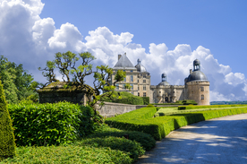 中世纪田园风景图