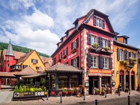 中世纪田园风景图