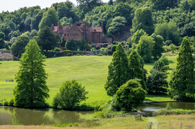 中世纪田园风景图