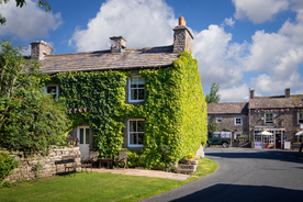 中世纪田园风景图