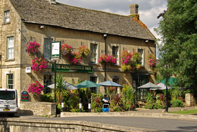 中世纪田园风景图