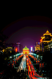 西安钟楼南大街夜景