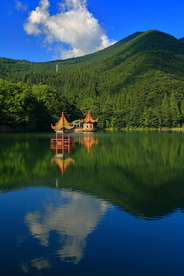 庐山芦林湖倒影