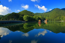 庐山芦林湖倒影