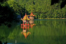 庐山芦林湖倒影