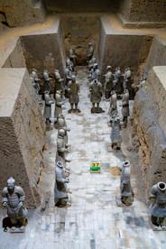 秦兵马俑三号坑遗址南厢房议事厅