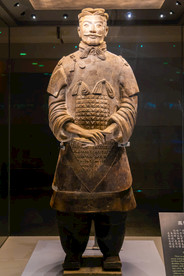 秦兵马俑二号坑遗址高级军吏俑