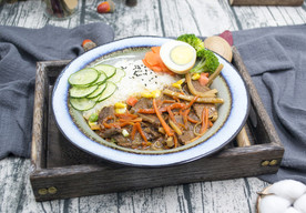 黑椒牛肉盖浇饭