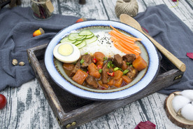 红烧牛肉盖浇饭