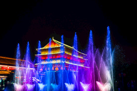 鼓楼夜景喷泉中鼓楼