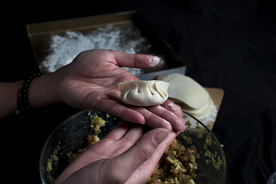 包饺子