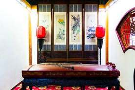 西安鼓楼清代家具展古筝