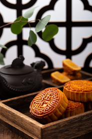 五仁馅饼竖版中国风拍摄