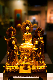 西安博物院唐代鎏金佛像