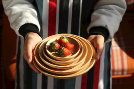 草莓美食食材活动海报背景素材