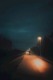夜晚的公路