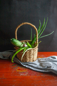 黄瓜青葱竹篮背景海报素材