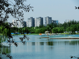 朝阳公园湖面风光