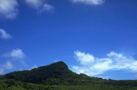 蓝天白云  湖泊  草原牧场