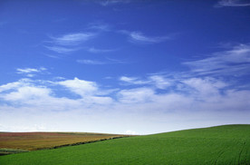 蓝天白云  湖泊  草原牧场