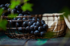 葡萄水果新鲜活动海报素材