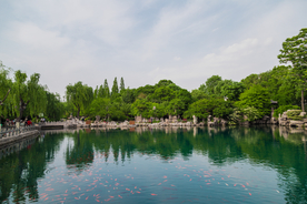 五龙潭