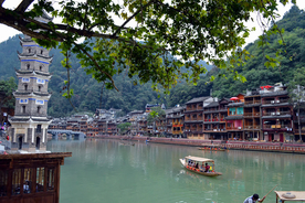 凤凰古城