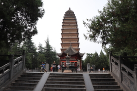 白马寺齐云塔远眺图片